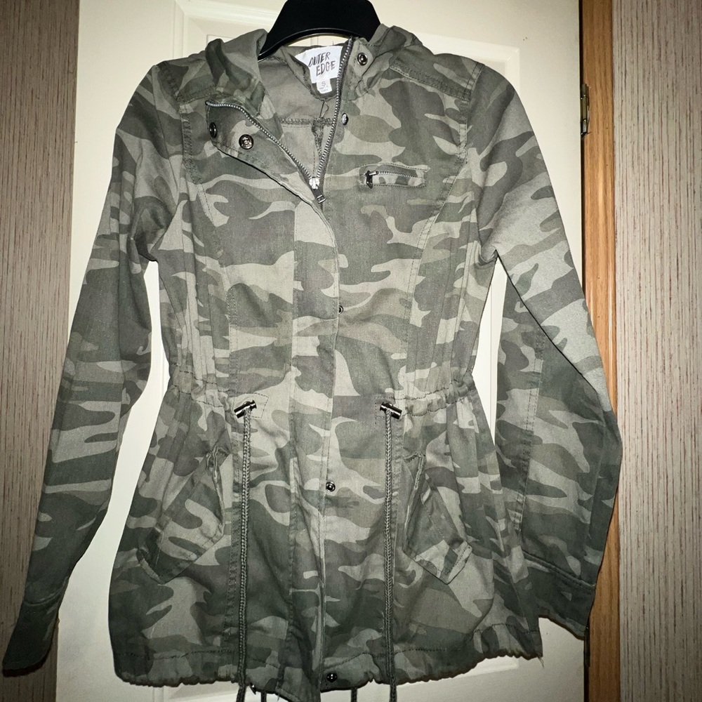 Outer Edge cute lightweight Camo jacket S